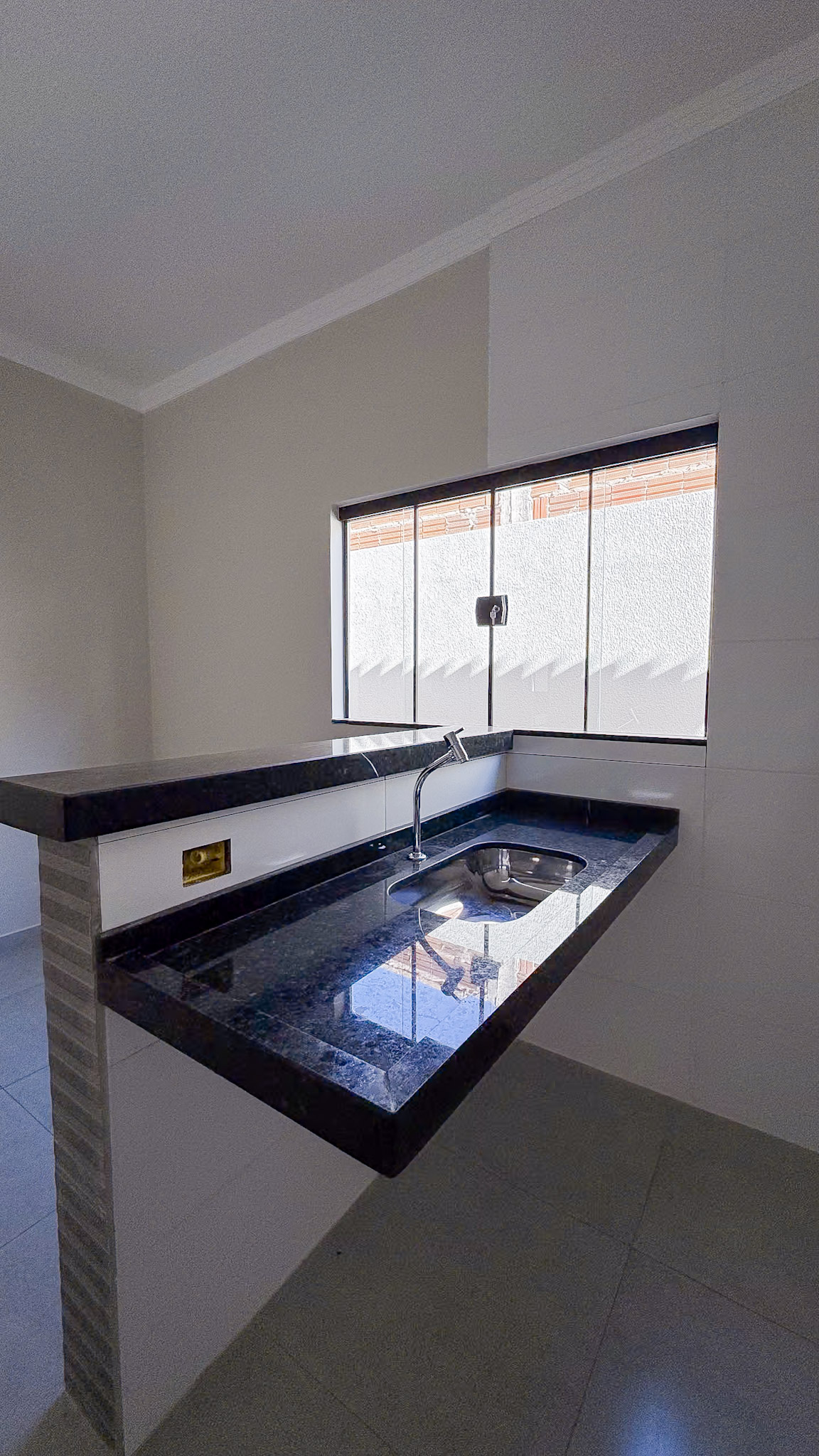 Casa nova à venda!