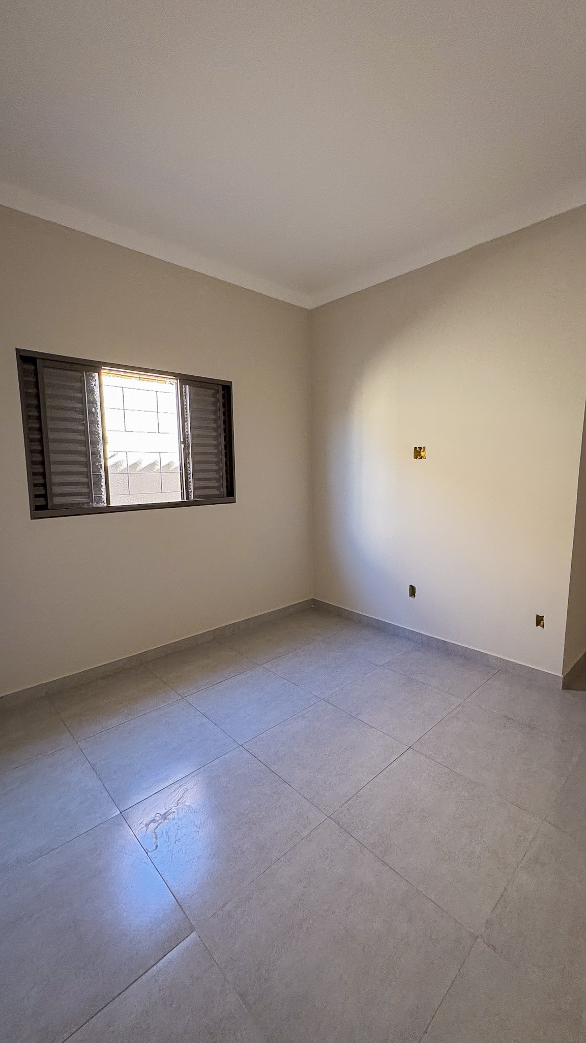 Casa nova à venda!