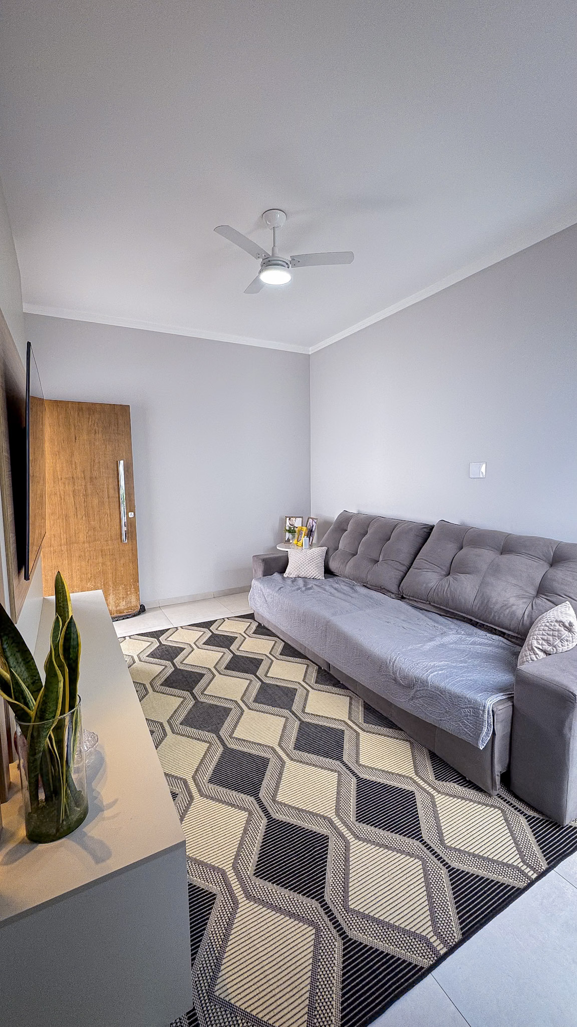 Linda casa à venda com 2 dormitórios