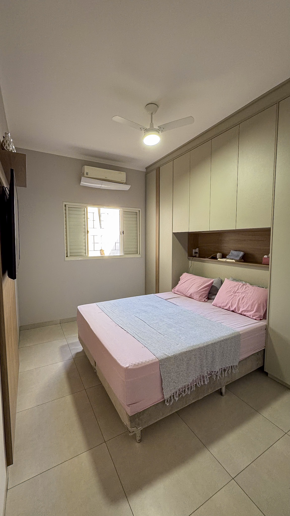 Linda casa à venda com 2 dormitórios