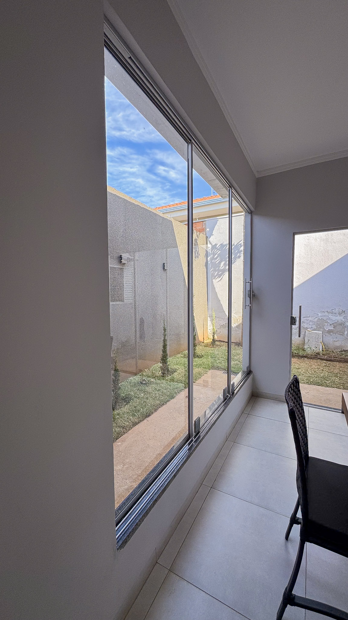 Linda casa à venda com 2 dormitórios
