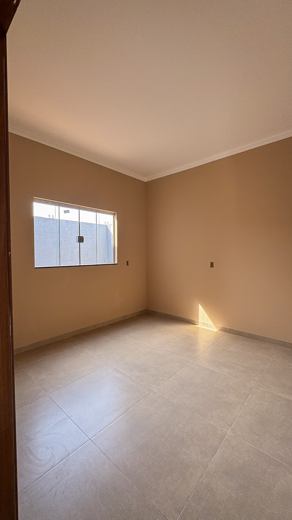 Casa nova à venda!