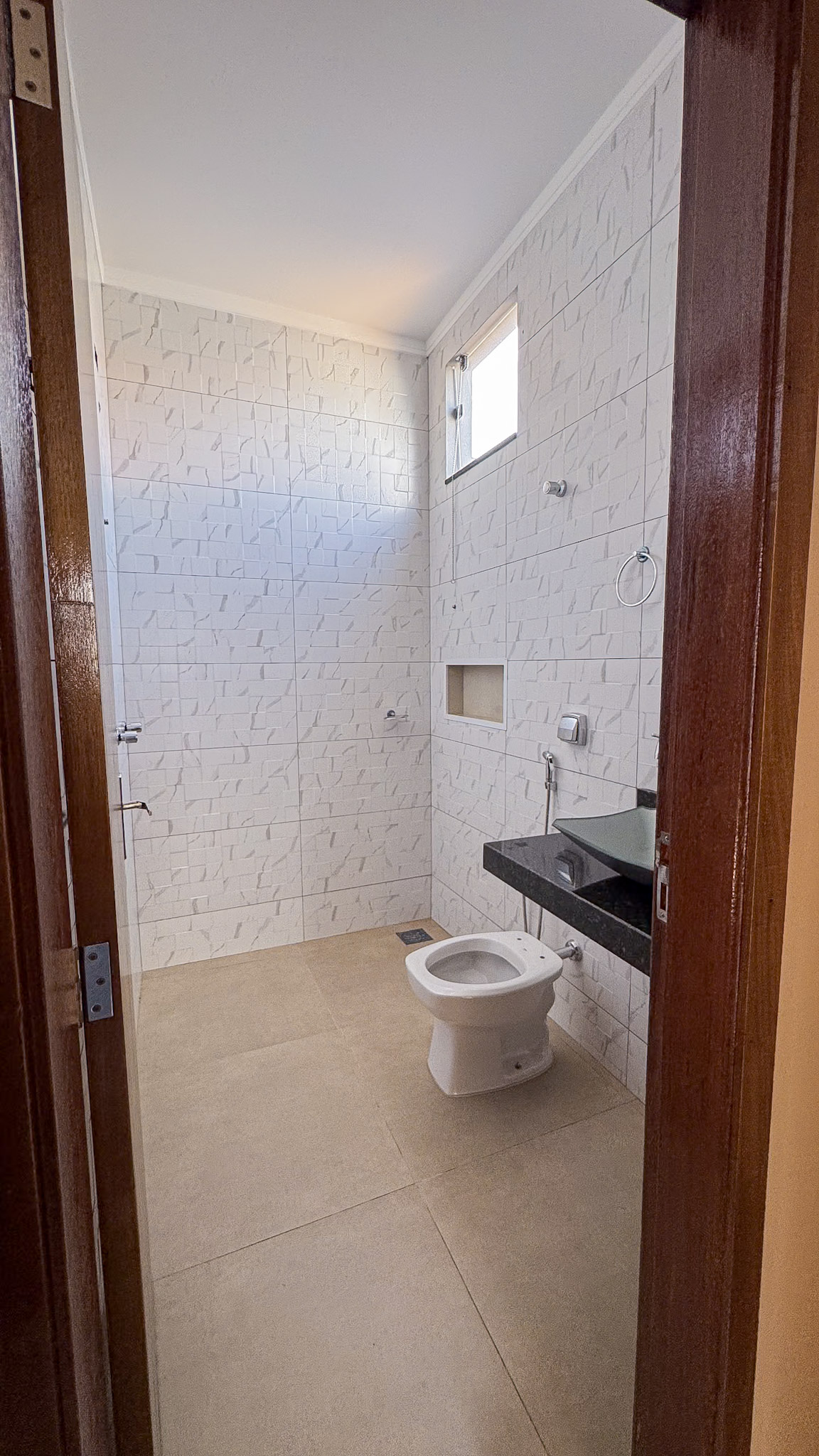 Casa nova à venda!