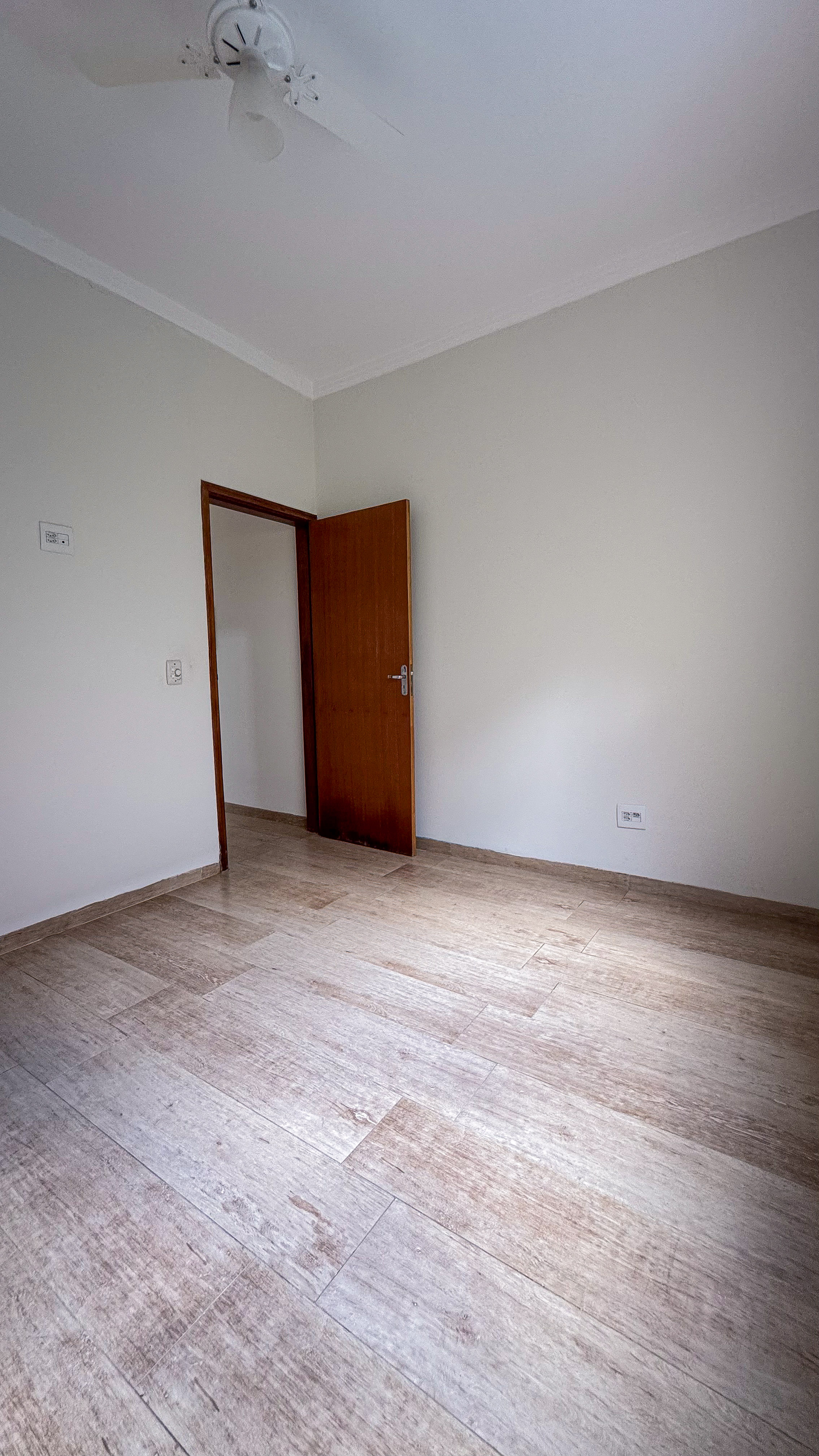 Casa à venda no Jardim Caparroz!