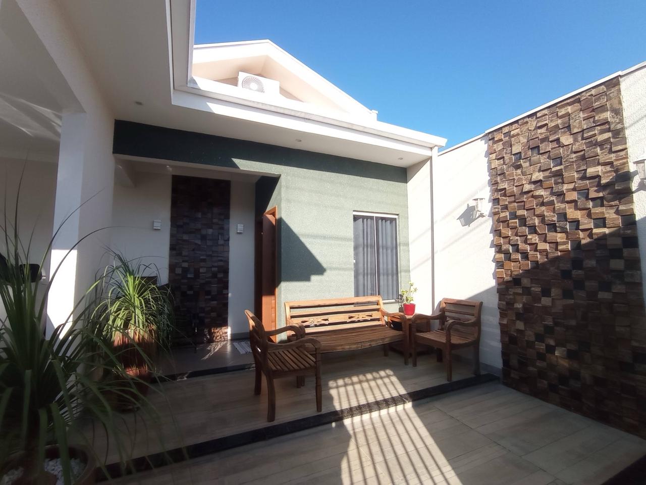 Casa com piscina no Sebastião de Moraes