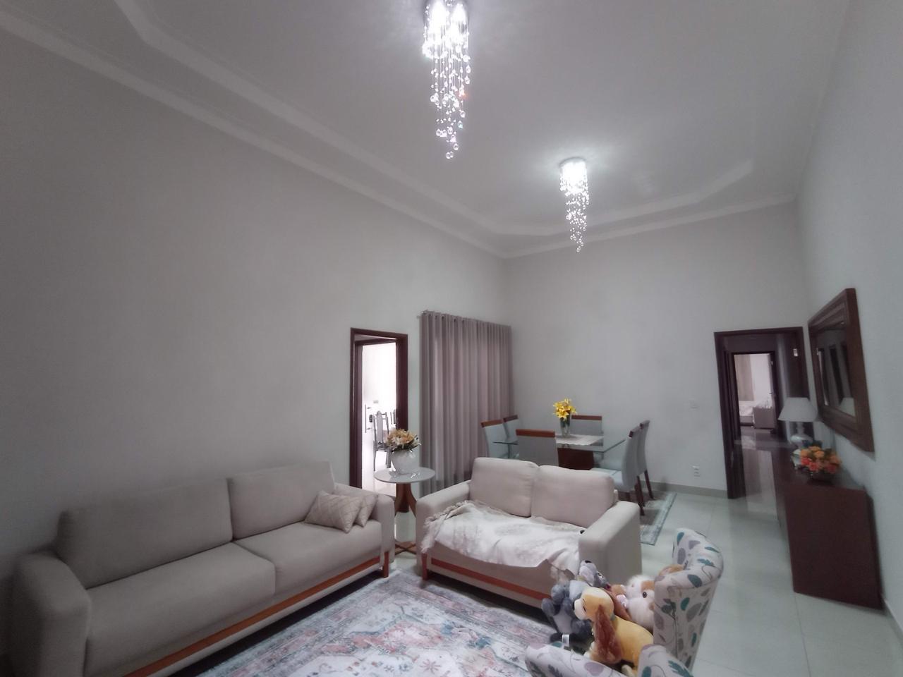 Casa com piscina no Sebastião de Moraes