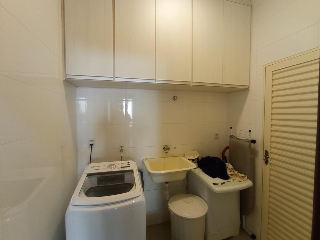 Casa com piscina no Sebastião de Moraes