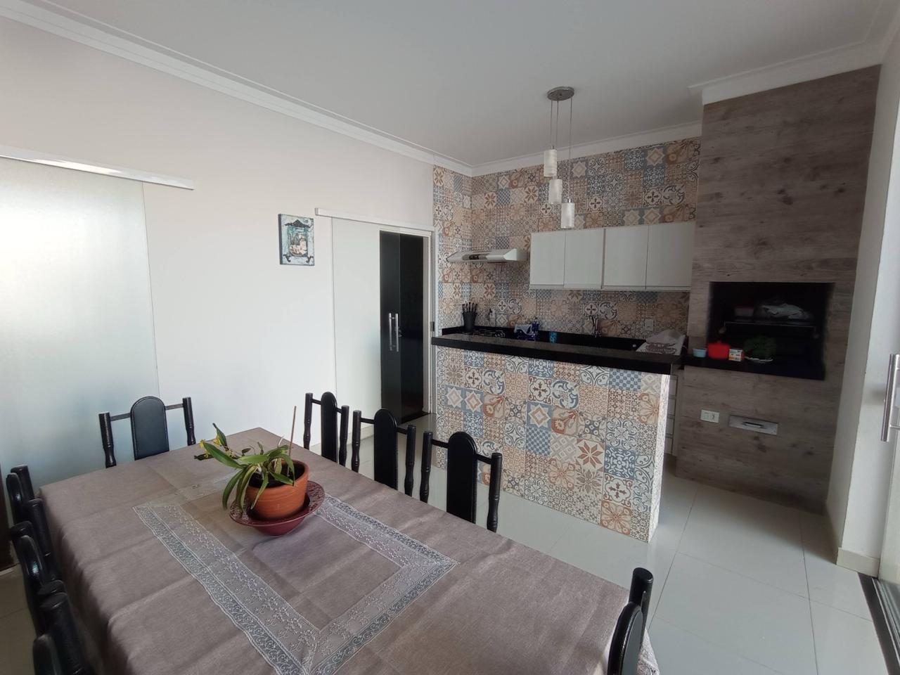 Casa com piscina no Sebastião de Moraes