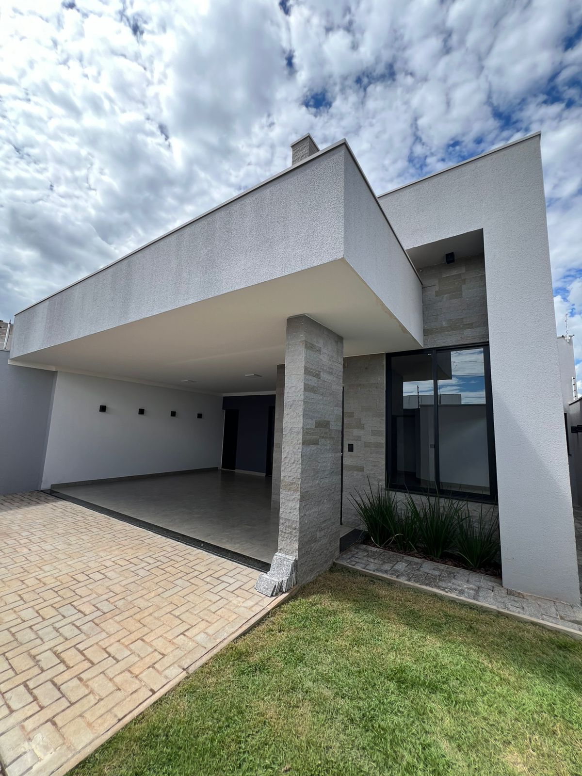 Casa à venda no Novo Horizon!