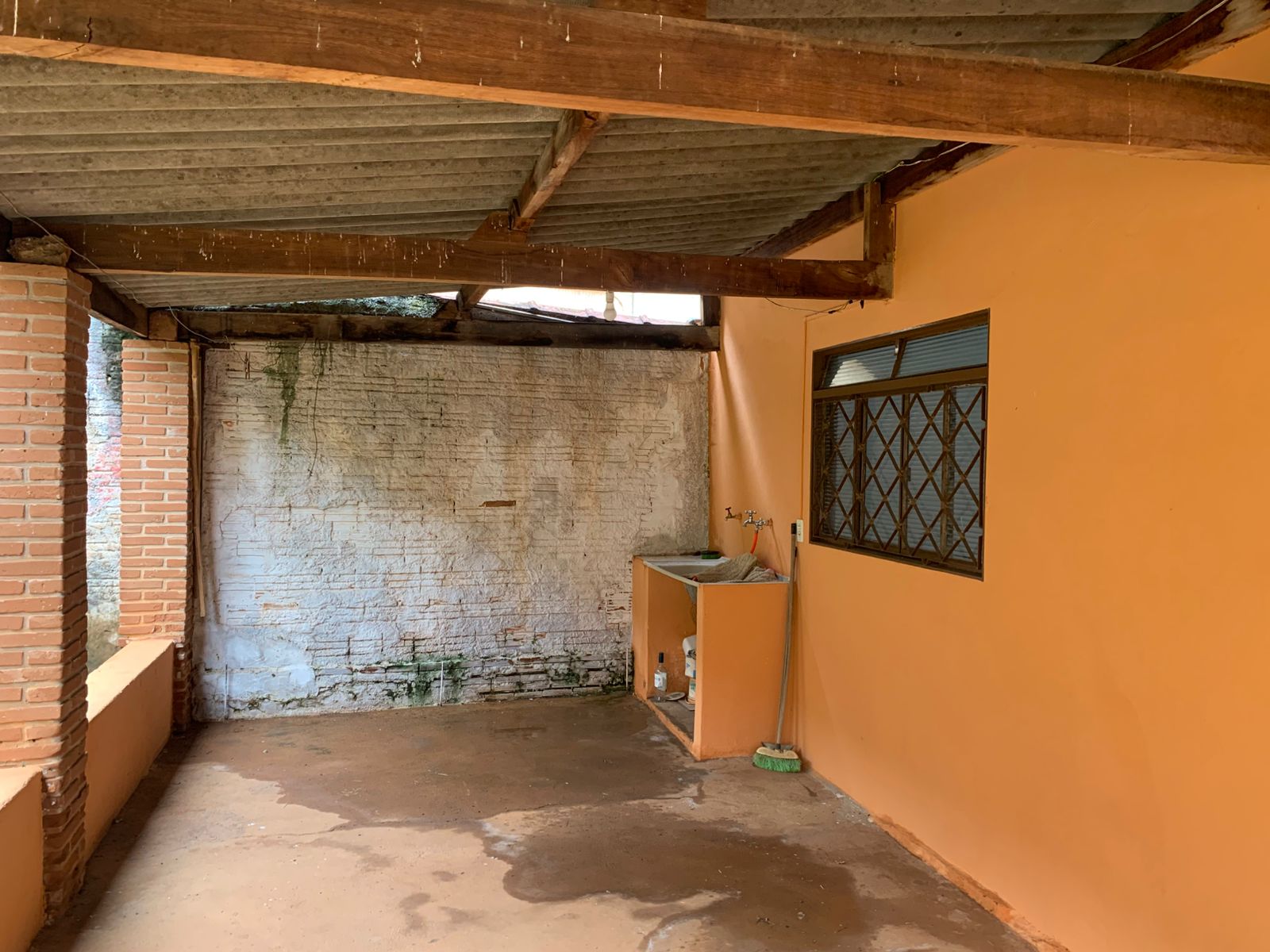 Casa no Martani à venda!